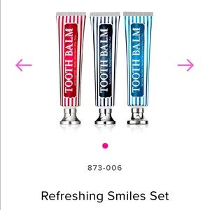 I’m selling some tooth paste it comes with 3